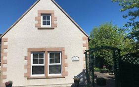 New Cottage 3 Bedroom Free Parking